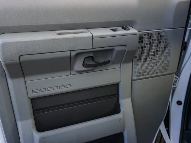2025 Ford E-350 Cutaway Base