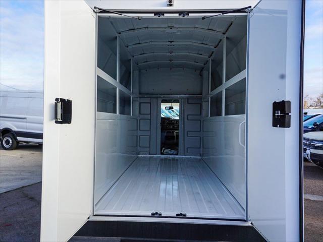 2025 Ford E-350 Cutaway Base