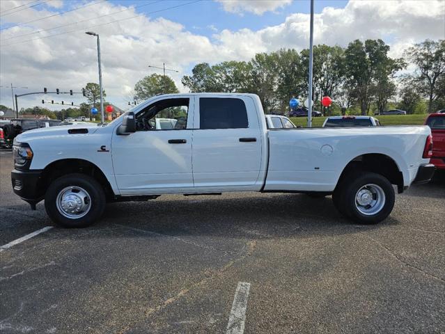 2024 RAM Ram 3500 RAM 3500 TRADESMAN CREW CAB 4X4 8 BOX