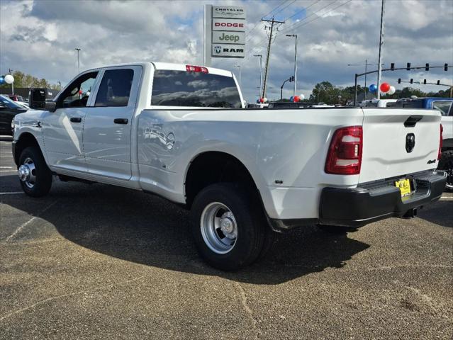 2024 RAM Ram 3500 RAM 3500 TRADESMAN CREW CAB 4X4 8 BOX