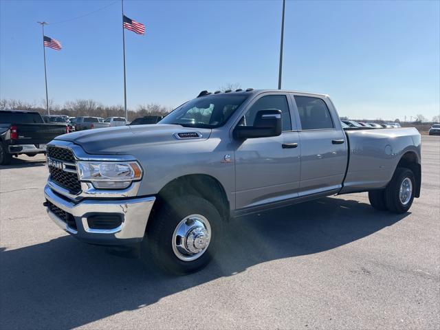 2024 RAM Ram 3500 RAM 3500 TRADESMAN CREW CAB 4X4 8 BOX