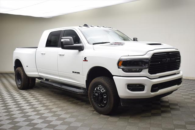 2024 RAM Ram 3500 RAM 3500 LARAMIE MEGA CAB 4X4 64 BOX