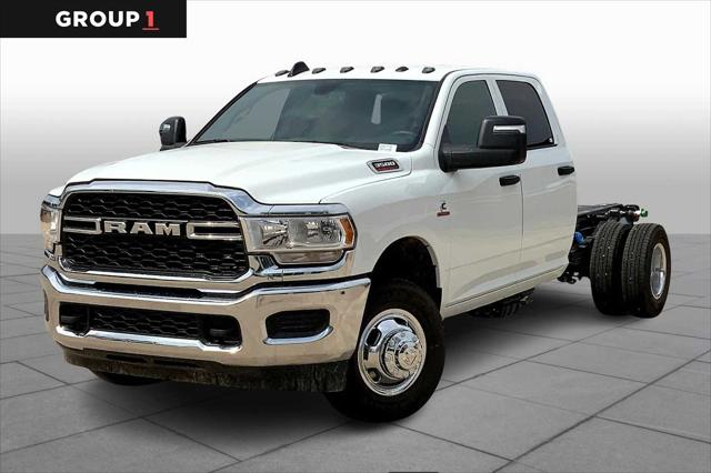 2024 RAM Ram 3500 Chassis Cab RAM 3500 TRADESMAN CREW CAB CHASSIS 4X4 60 CA