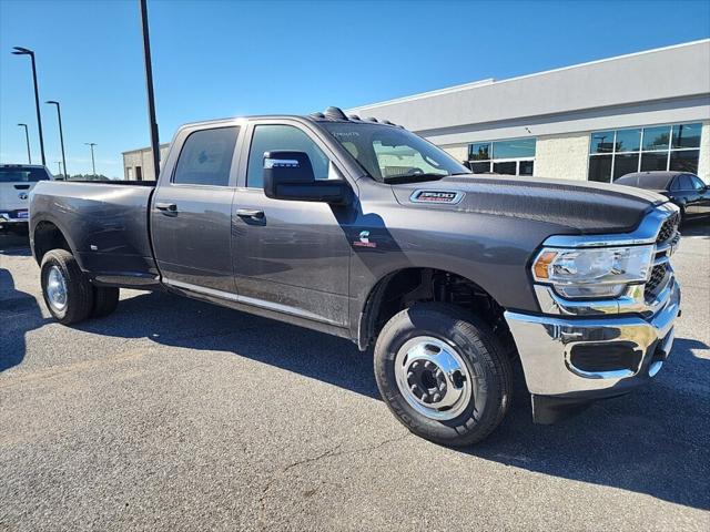 2024 RAM Ram 3500 RAM 3500 TRADESMAN CREW CAB 4X4 8 BOX