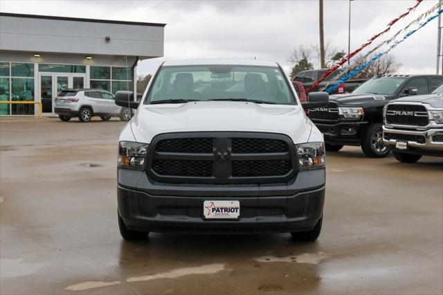 2024 RAM Ram 1500 Classic RAM 1500 CLASSIC TRADESMAN QUAD CAB 4X4 64 BOX