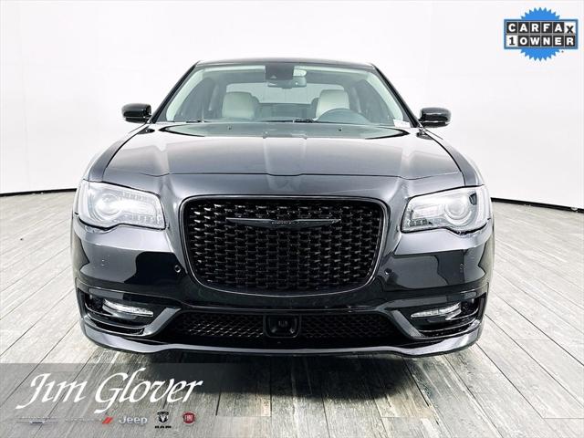 2023 Chrysler 300 Touring L