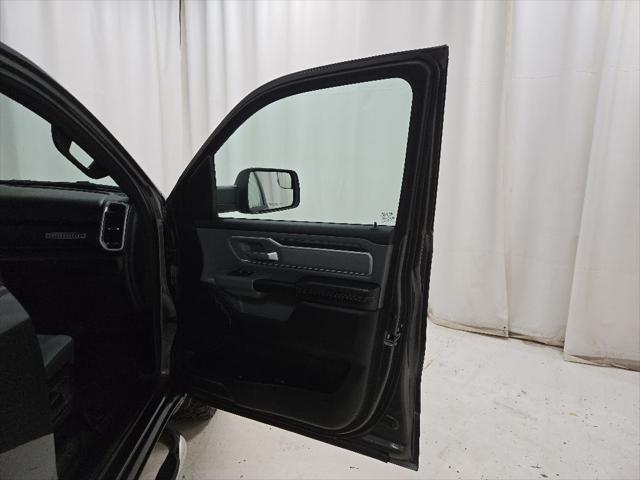 2021 Ram 1500 Big Horn Crew Cab 4x4 5'7" Box