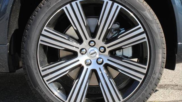 2025 Volvo XC90 Plug-In Hybrid Plus