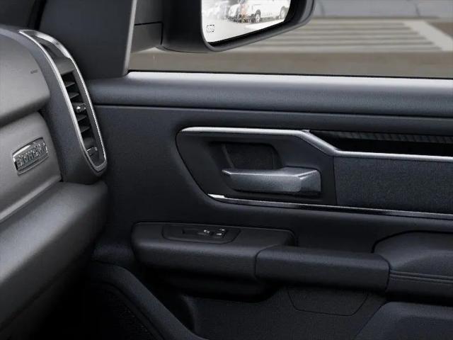 2025 Ram 1500 Big Horn Crew Cab 4x4 64 Box