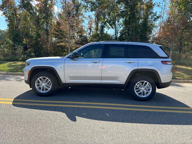 2025 Jeep Grand Cherokee GRAND CHEROKEE LAREDO X 4X2