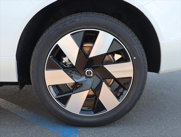 2025 Volvo XC60 Plug-In Hybrid Plus