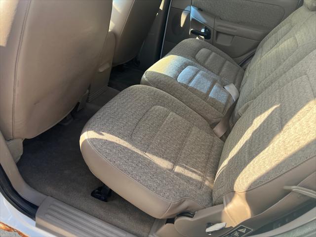2002 Ford Explorer XLS