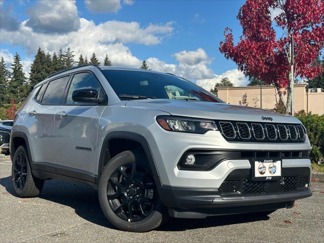 2025 Jeep Compass COMPASS LATITUDE 4X4