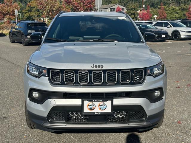 2025 Jeep Compass COMPASS LATITUDE 4X4