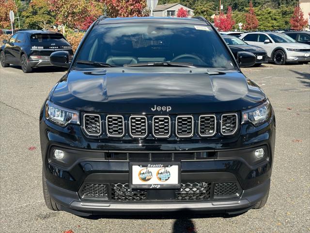 2025 Jeep Compass COMPASS LATITUDE 4X4