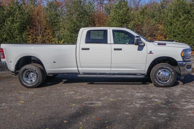 2024 RAM Ram 3500 RAM 3500 TRADESMAN CREW CAB 4X4 8 BOX