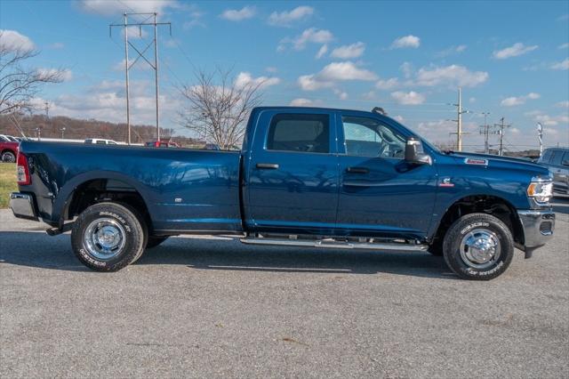 2024 RAM Ram 3500 RAM 3500 TRADESMAN CREW CAB 4X4 8 BOX