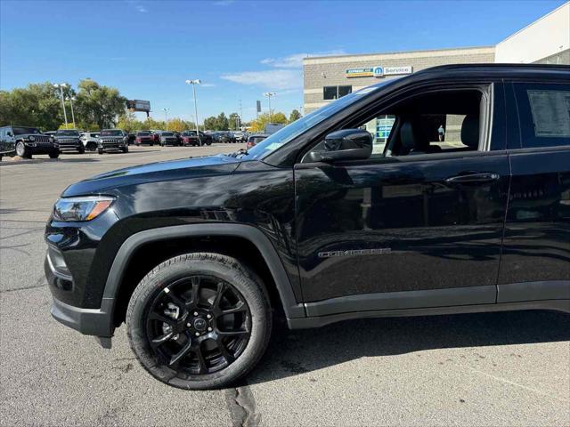 2025 Jeep Compass COMPASS LATITUDE 4X4