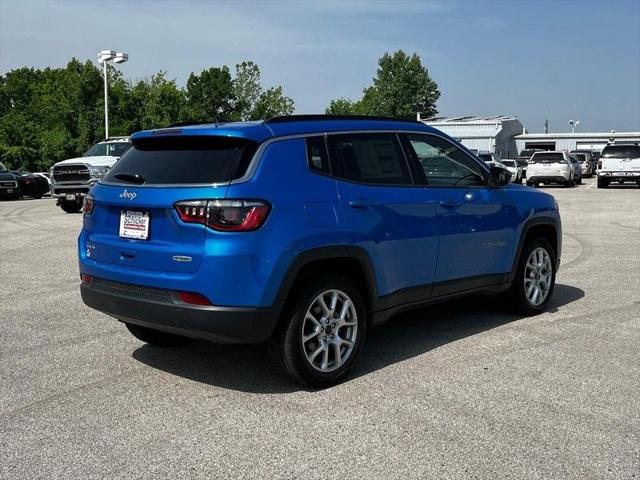 2025 Jeep Compass COMPASS LATITUDE 4X4