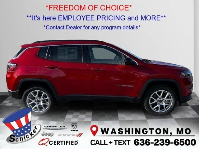 2025 Jeep Compass COMPASS LATITUDE 4X4