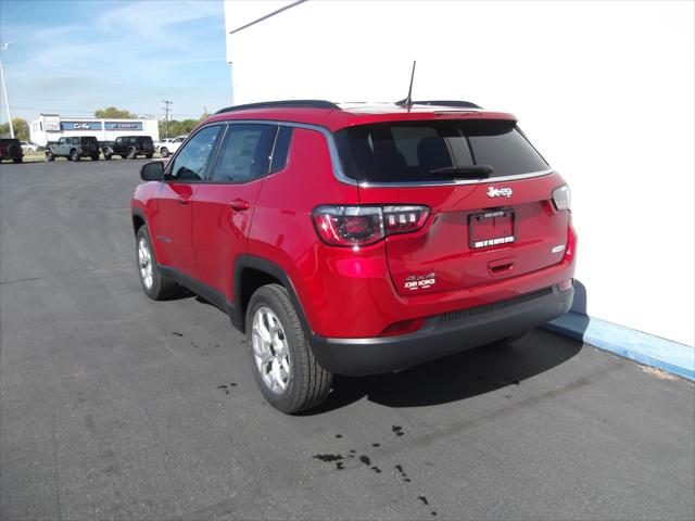 2025 Jeep Compass COMPASS LATITUDE 4X4