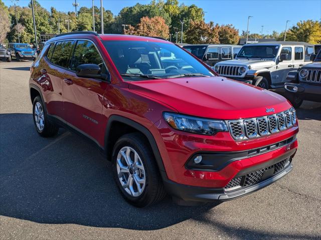 2025 Jeep Compass COMPASS LATITUDE 4X4