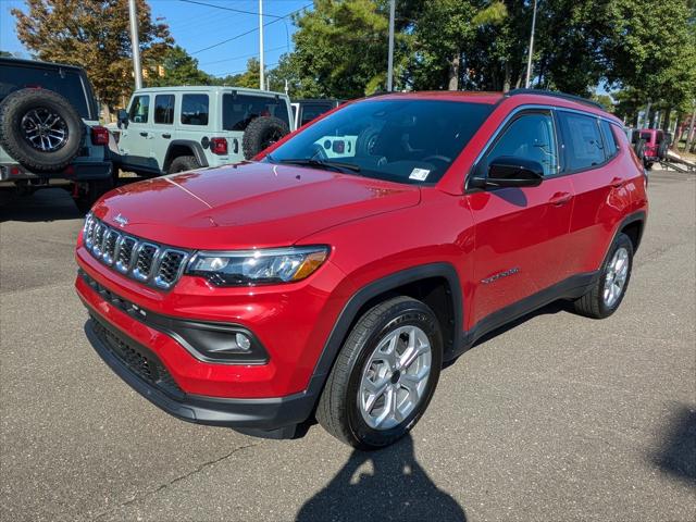 2025 Jeep Compass COMPASS LATITUDE 4X4