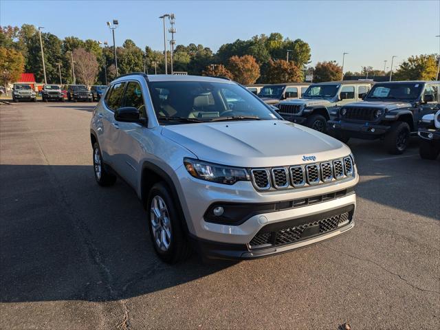 2025 Jeep Compass COMPASS LATITUDE 4X4