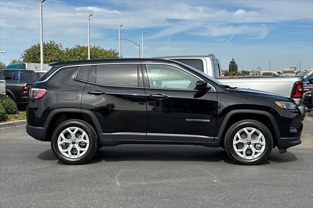 2025 Jeep Compass COMPASS SPORT 4X4