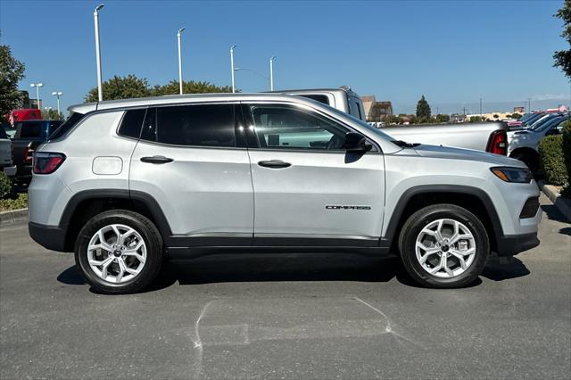 2025 Jeep Compass COMPASS SPORT 4X4