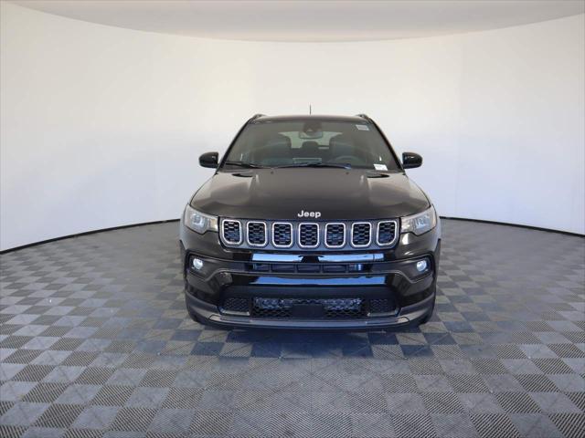 2025 Jeep Compass COMPASS LATITUDE 4X4