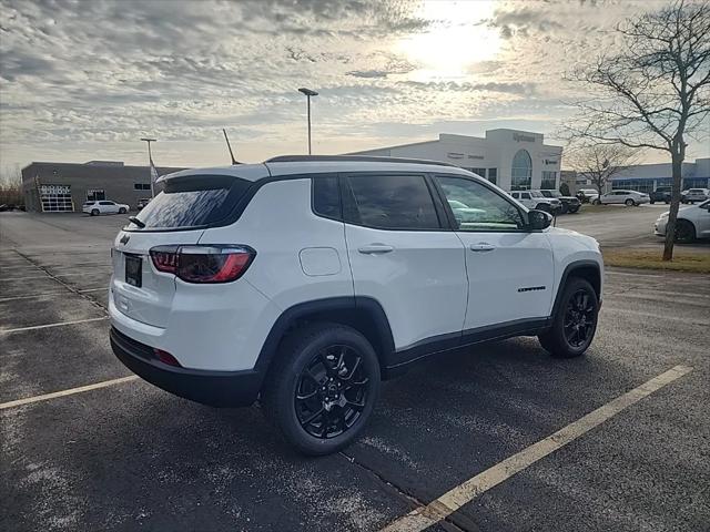 2025 Jeep Compass COMPASS LATITUDE 4X4