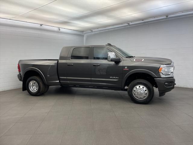 2024 RAM Ram 3500 RAM 3500 LIMITED MEGA CAB 4X4 64 BOX