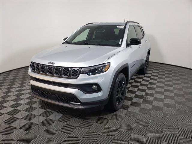 2025 Jeep Compass COMPASS LATITUDE 4X4