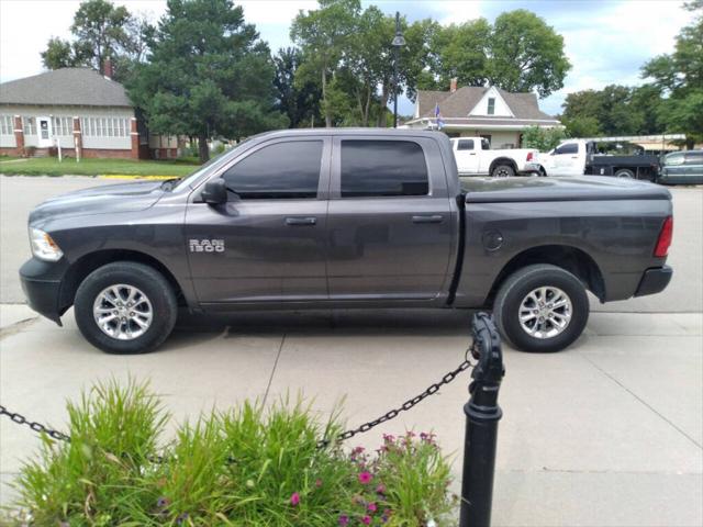 2017 RAM 1500 Tradesman Crew Cab 4x4 57 Box 2017 RAM 1500 Tradesman Crew Cab 4x4 57 Box