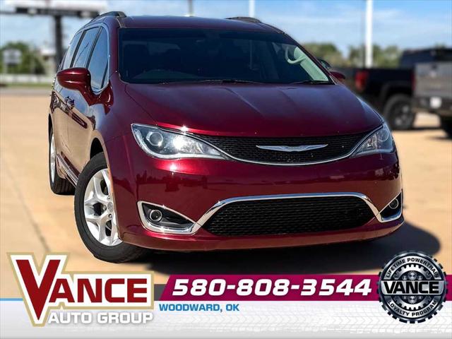 2017 Chrysler Pacifica Touring-L 2017 Chrysler Pacifica Touring-L