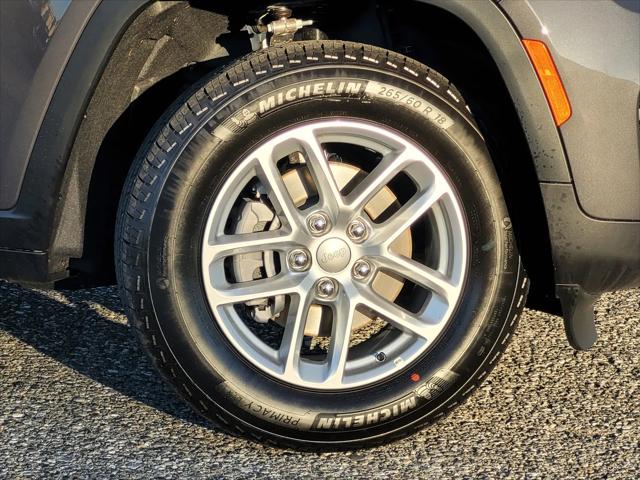 2025 Jeep Grand Cherokee GRAND CHEROKEE LAREDO X 4X4