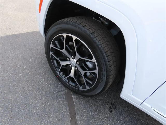 2025 Jeep Grand Cherokee GRAND CHEROKEE SUMMIT RESERVE 4X4