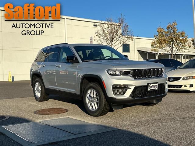 2025 Jeep Grand Cherokee GRAND CHEROKEE LAREDO X 4X4