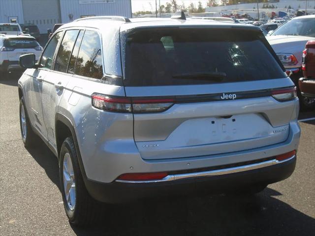 2025 Jeep Grand Cherokee GRAND CHEROKEE LAREDO X 4X4