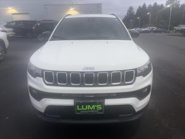 2025 Jeep Compass COMPASS LATITUDE 4X4