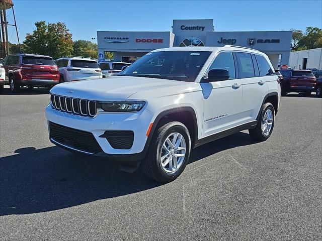 2025 Jeep Grand Cherokee GRAND CHEROKEE LAREDO X 4X4