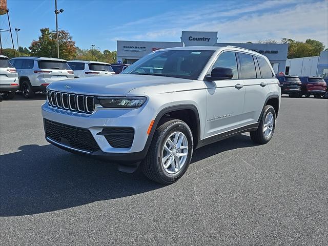 2025 Jeep Grand Cherokee GRAND CHEROKEE LAREDO X 4X4