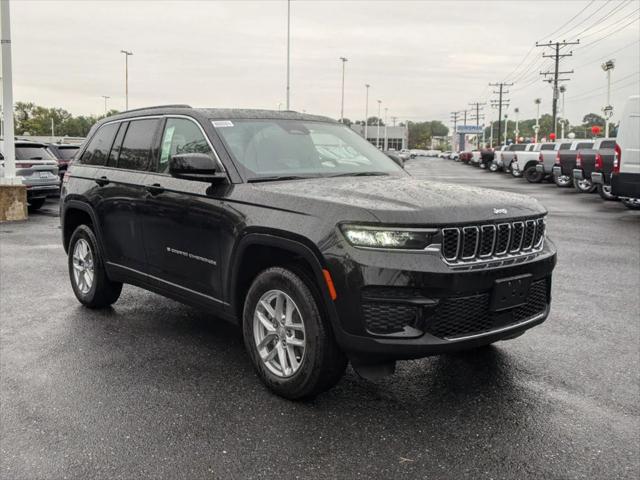 2025 Jeep Grand Cherokee GRAND CHEROKEE LAREDO X 4X4