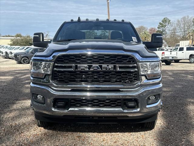 2024 RAM Ram 3500 Chassis Cab RAM 3500 TRADESMAN CREW CAB CHASSIS 4X2 60 CA