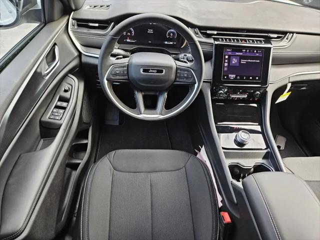 2024 Jeep Grand Cherokee Laredo X 4x2
