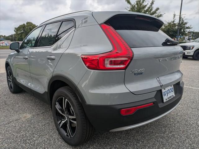 2025 Volvo XC40 B5 Core Bright Theme