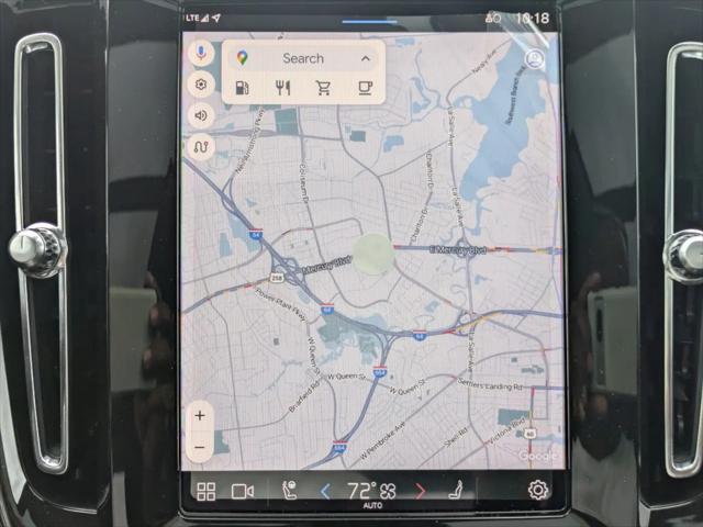 2025 Volvo XC40 B5 Core Bright Theme