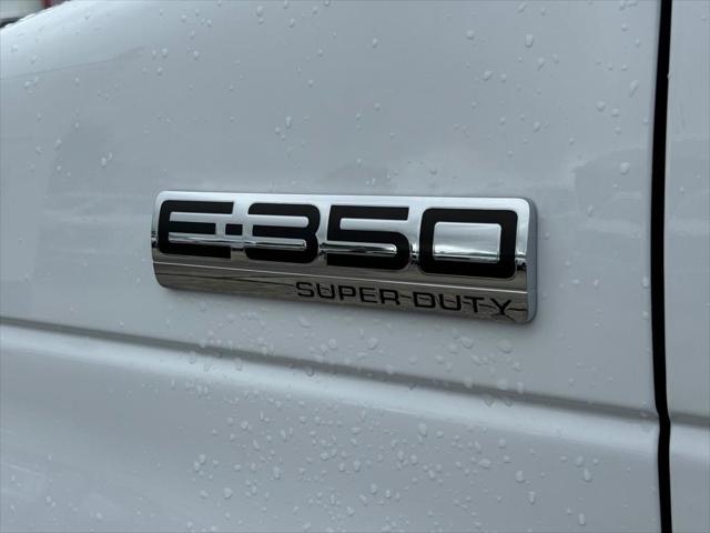 2025 Ford E-350 Cutaway Base
