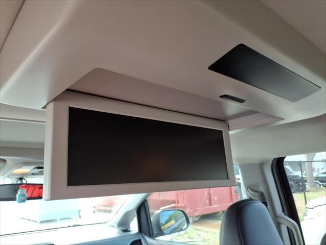 2017 Toyota Sienna SE Premium 8 Passenger